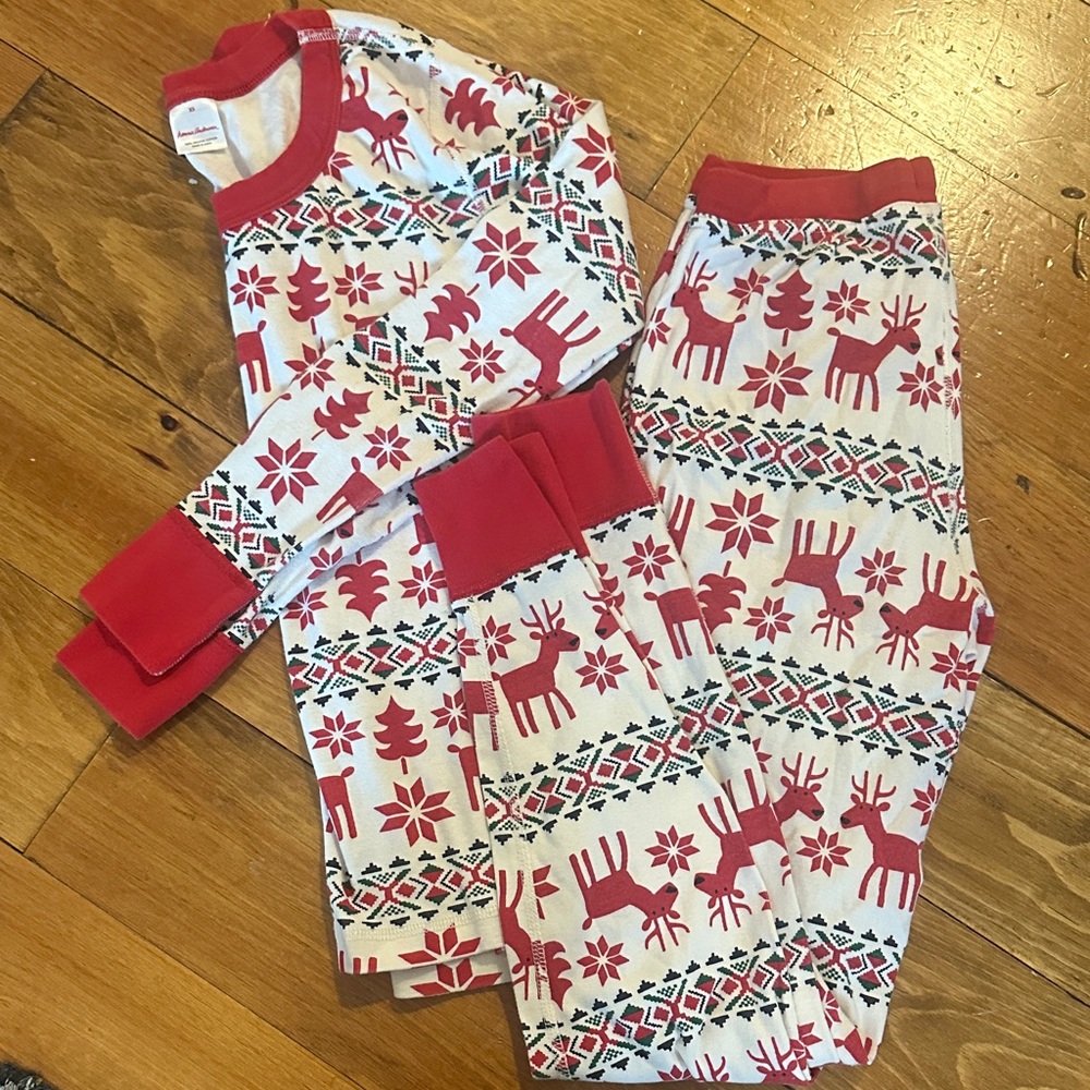 Hanna Andersson Red and White Reindeer Pajama Set